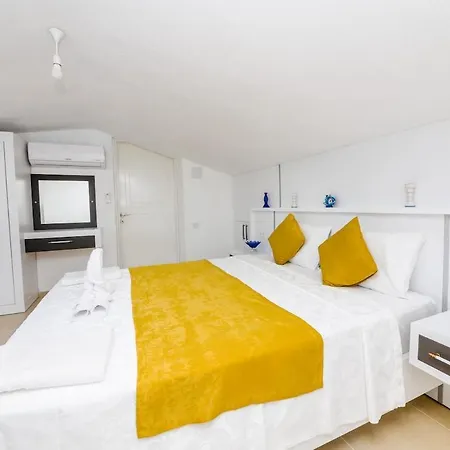 Apartment Luxuriously Furnished Penthouse With Terrace Pool And Jacuzzi In Kalkan Kaş