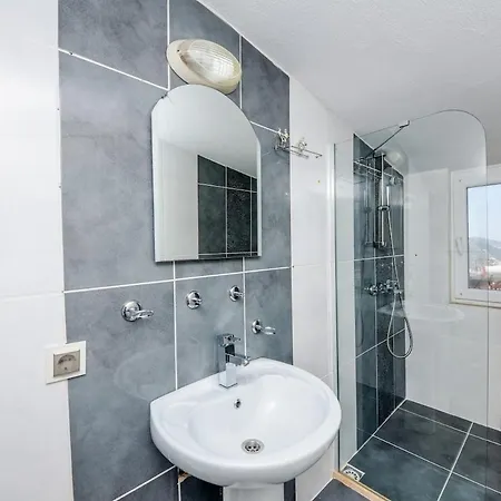 Luxuriously Furnished Penthouse With Terrace Pool And Jacuzzi In Kalkan 아파트 *
